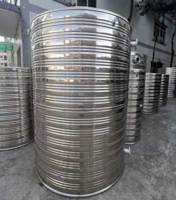 Tangki air stainless steel bergelombang terisolasi vertikal dengan suhu 80 derajat